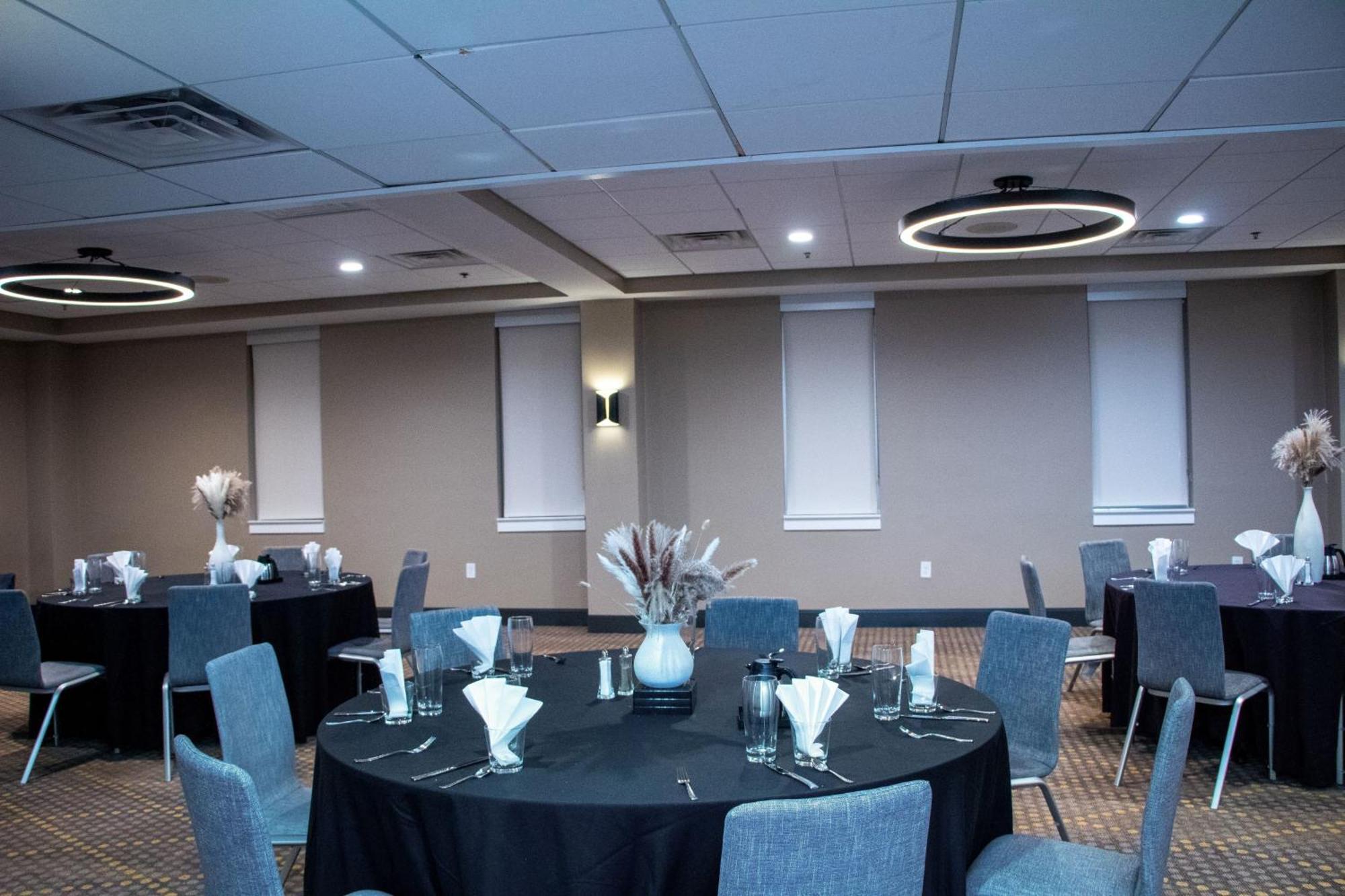 Holiday Inn Metairie New Orleans By Ihg Exterior photo
