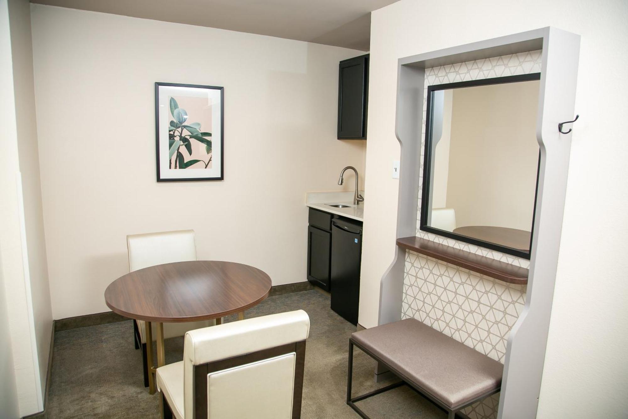 Holiday Inn Metairie New Orleans By Ihg Exterior photo