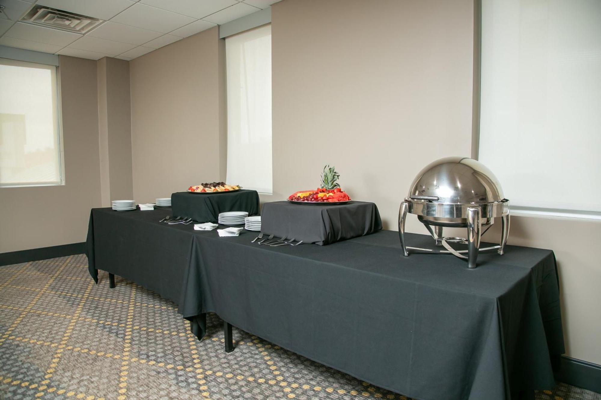 Holiday Inn Metairie New Orleans By Ihg Exterior photo